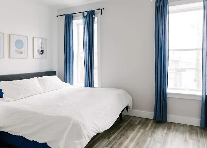Walkable To Restaurants Holiday home *